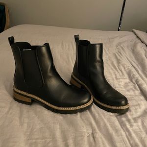 Chelsea Black Boots Celina